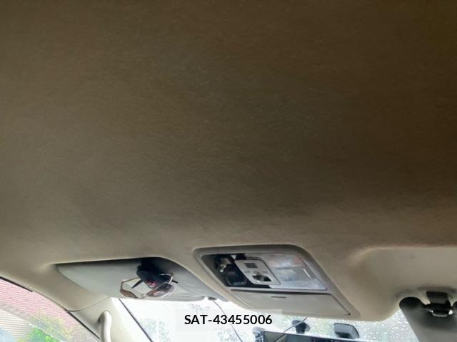 Toyota NOAH 2009-06 7456365-25