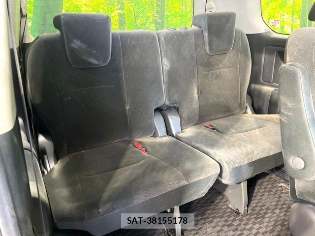 Toyota NOAH 2013-08 7501913-9