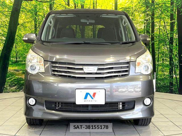 Toyota NOAH 2013-08 7501913-14