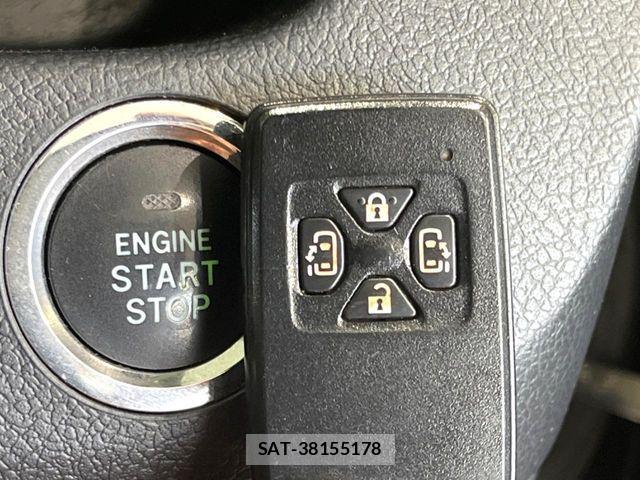 Toyota NOAH 2013-08 7501913-6