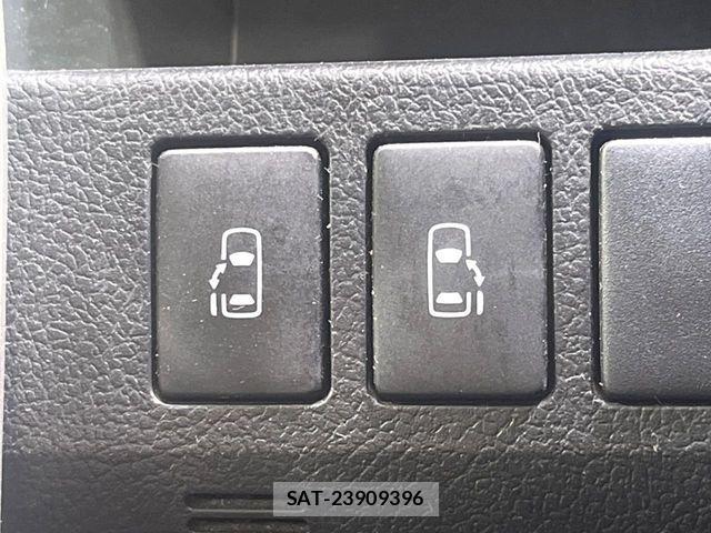 Toyota NOAH 2013-07 7501914-3