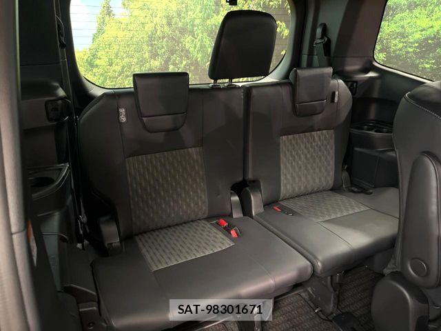 Toyota NOAH 2025-09 7501895-11