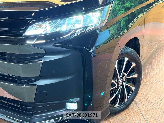 Toyota NOAH 2025-09 7501895-13