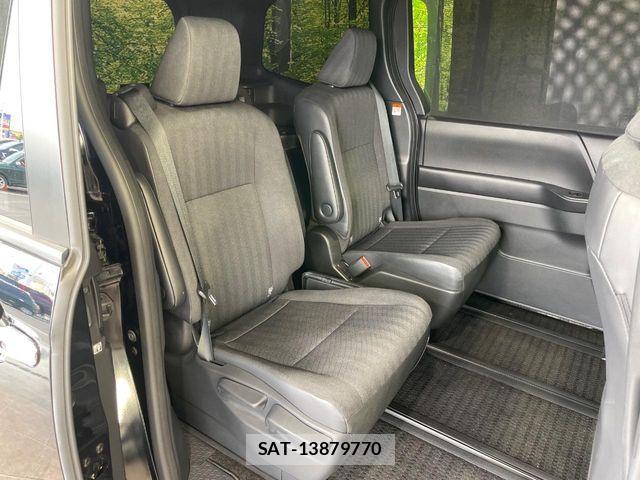 Toyota NOAH 2023-05 7501903-9
