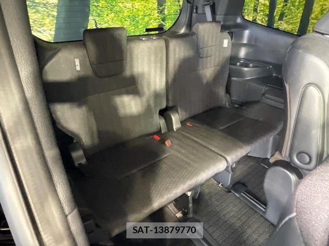 Toyota NOAH 2023-05 7501903-10