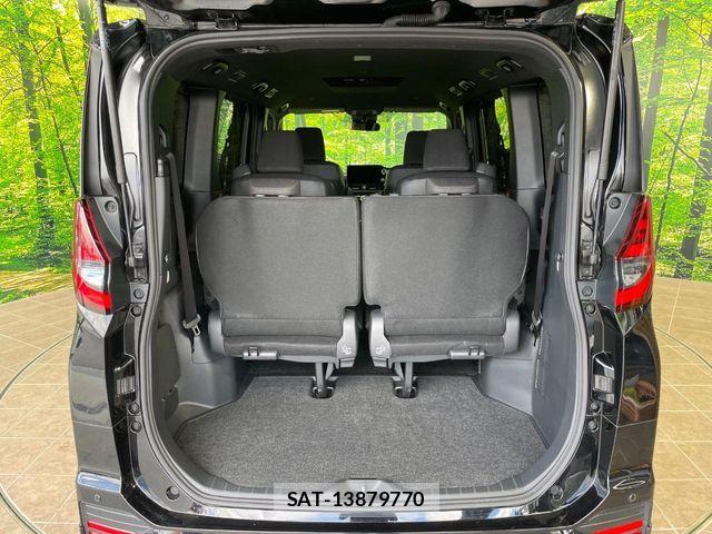 Toyota NOAH 2023-05 7501903-11