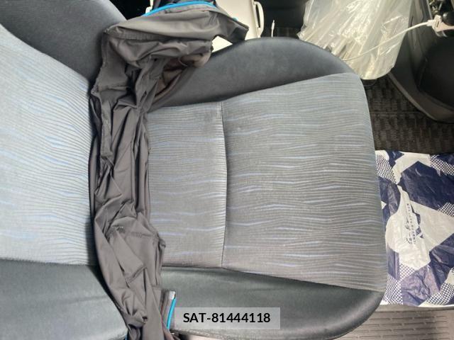 Toyota NOAH 2011-11 7501917-15