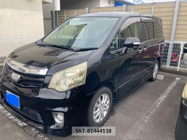 Toyota NOAH 2011-11 7501917-1
