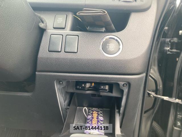 Toyota NOAH 2011-11 7501917-20