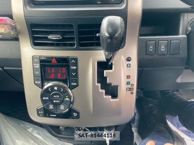 Toyota NOAH 2011-11 7501917-26