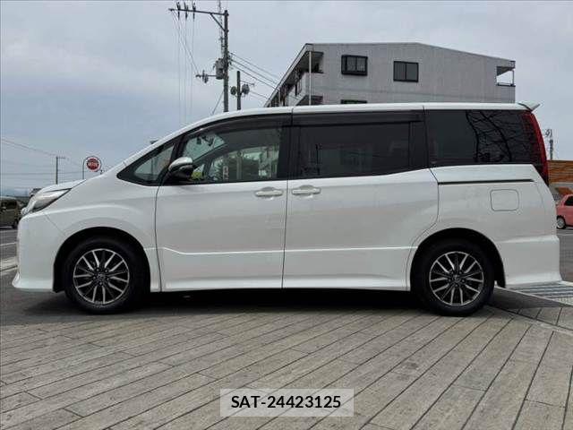 Toyota NOAH 2014-02 7501910-10