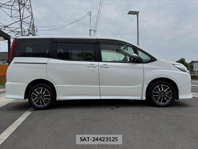 Toyota NOAH 2014-02 7501910-11