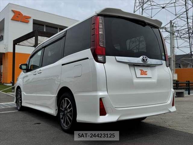 Toyota NOAH 2014-02 7501910-12