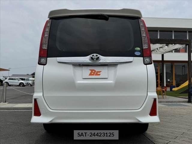 Toyota NOAH 2014-02 7501910-13