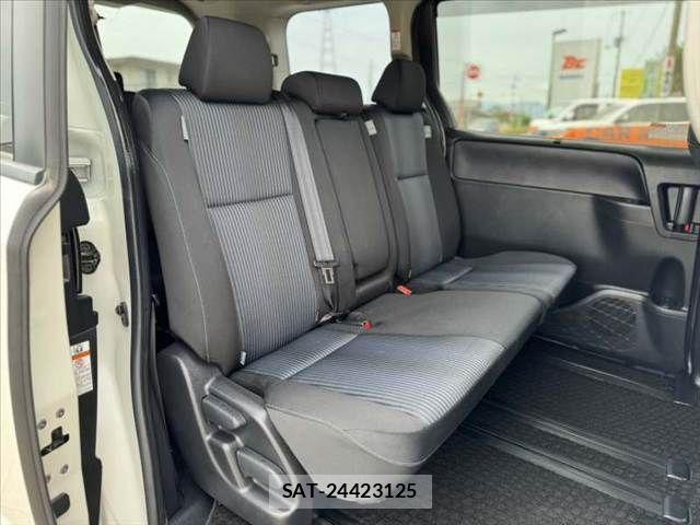 Toyota NOAH 2014-02 7501910-18