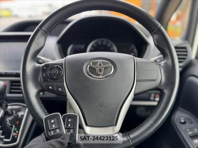 Toyota NOAH 2014-02 7501910-6