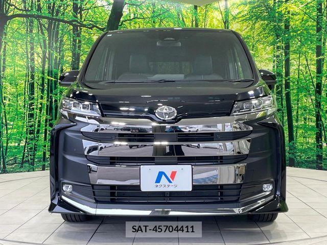 Toyota NOAH 2023-06 7501897-14