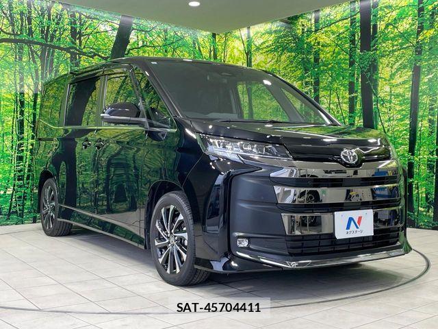 Toyota NOAH 2023-06 7501897-16