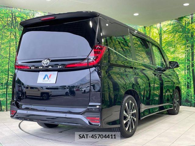 Toyota NOAH 2023-06 7501897-17
