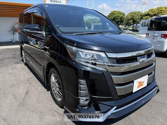 Toyota NOAH 2017-12 7501908-7
