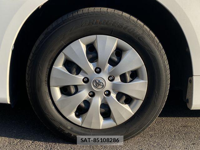 Toyota NOAH 2013-12 7501915-27
