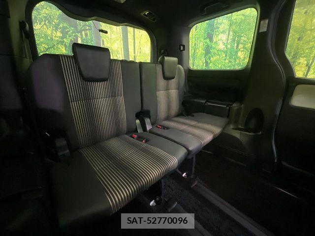 Toyota NOAH 2019-11 7501905-9