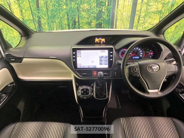 Toyota NOAH 2019-11 7501905-1