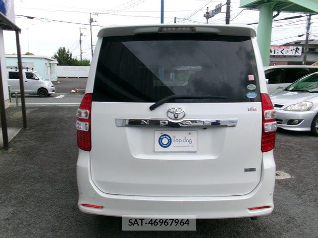 Toyota NOAH 2011-03 7501916-9