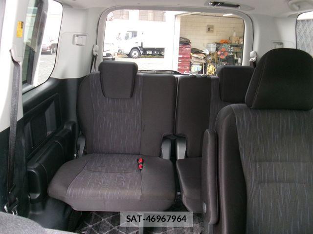 Toyota NOAH 2011-03 7501916-13