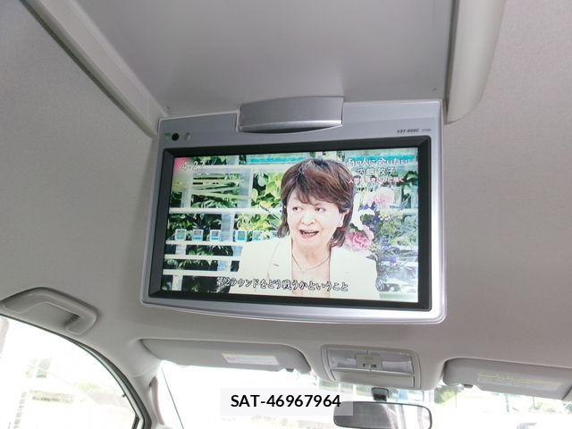 Toyota NOAH 2011-03 7501916-14