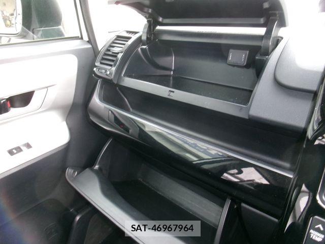 Toyota NOAH 2011-03 7501916-20
