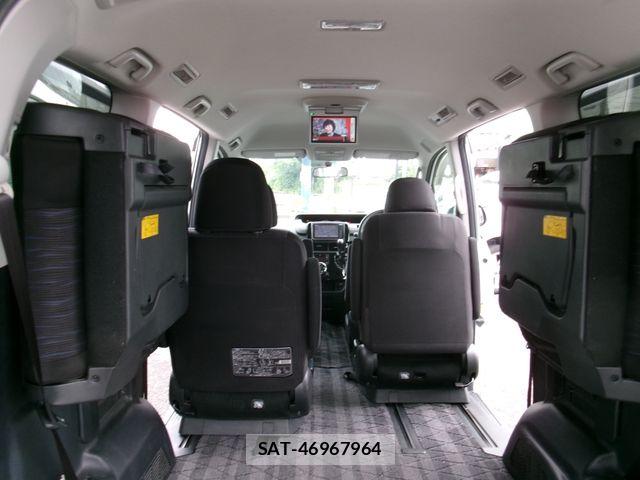 Toyota NOAH 2011-03 7501916-26