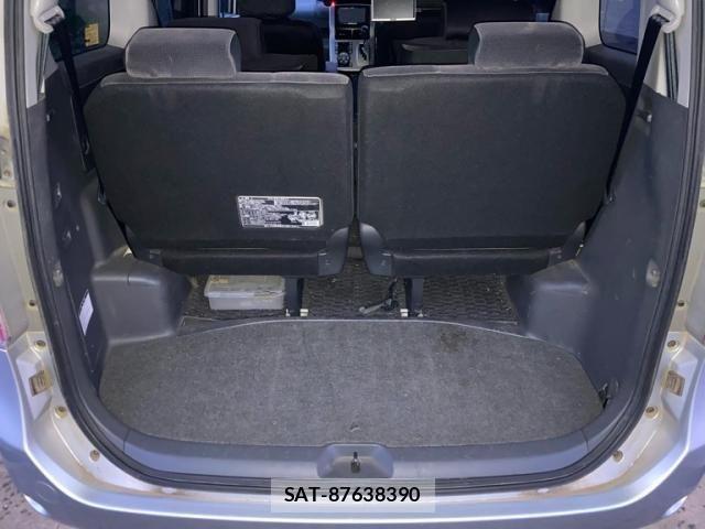 Toyota NOAH 2007-07 7501924-17