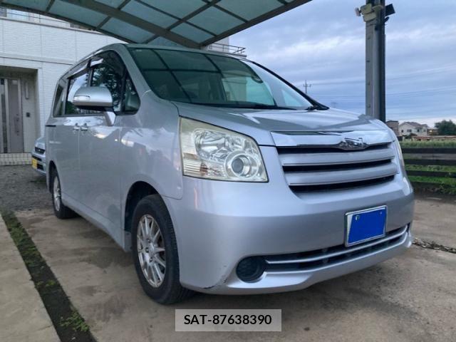 Toyota NOAH 2007-07 7501924-3