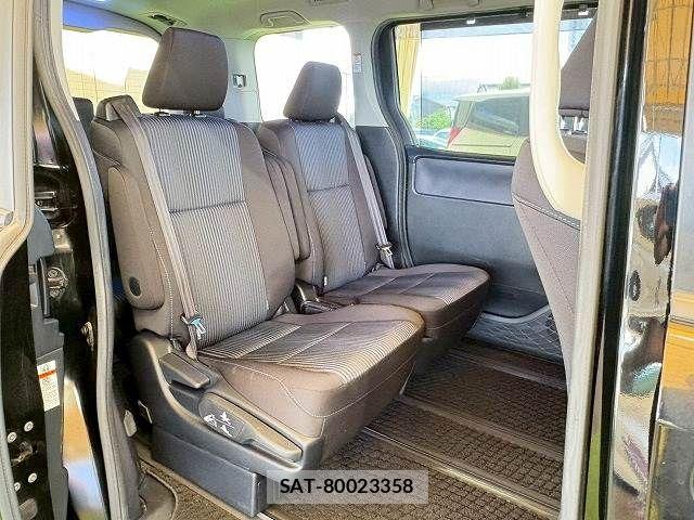 Toyota NOAH 2014-09 7501907-9