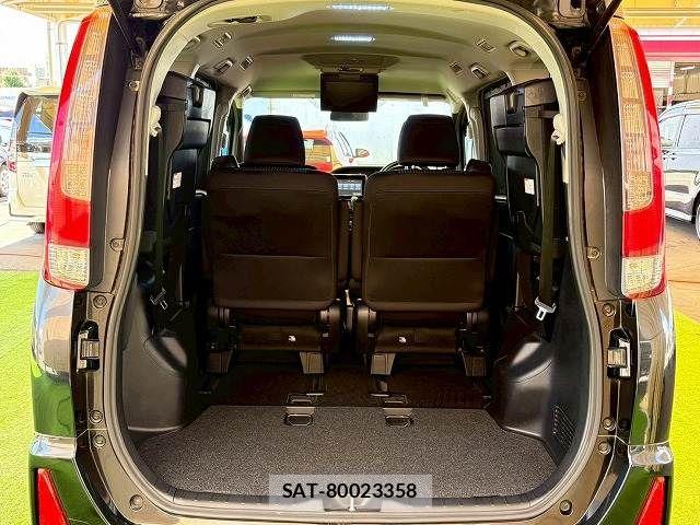 Toyota NOAH 2014-09 7501907-19