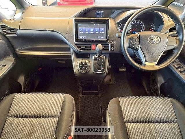 Toyota NOAH 2014-09 7501907-2