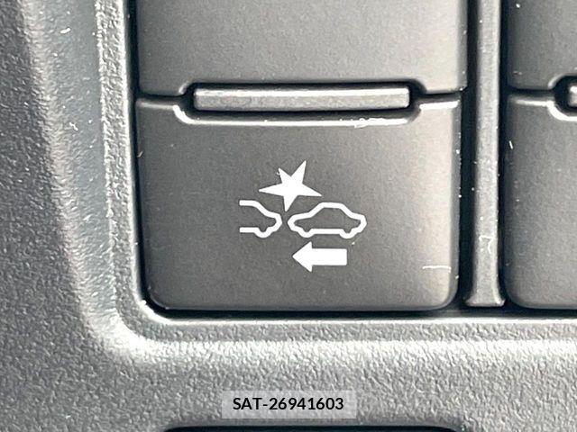 Toyota NOAH 2018-07 7509432-4