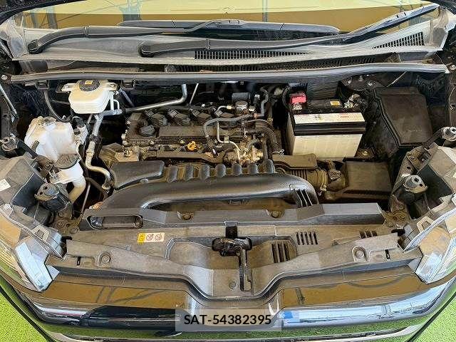 Toyota NOAH 2023-03 7501902-17
