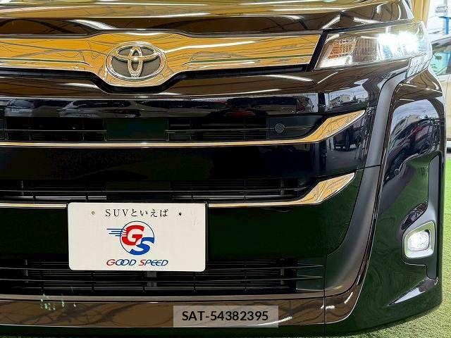 Toyota NOAH 2023-03 7501902-18