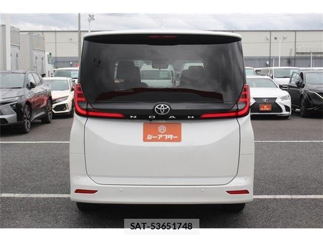 Toyota NOAH 2024-03 7501904-11