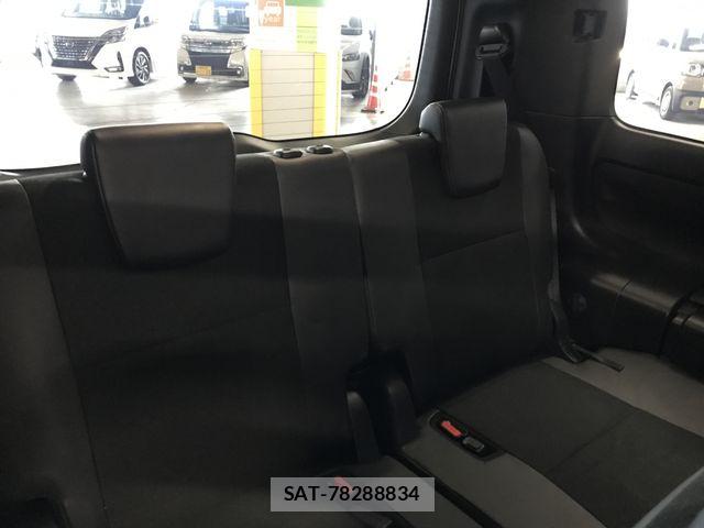 Toyota NOAH 2018-02 7501906-9