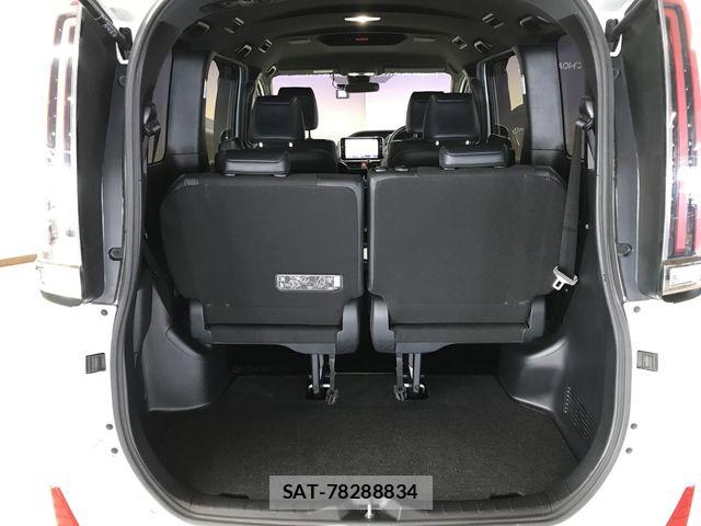 Toyota NOAH 2018-02 7501906-10