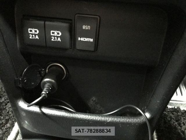 Toyota NOAH 2018-02 7501906-16