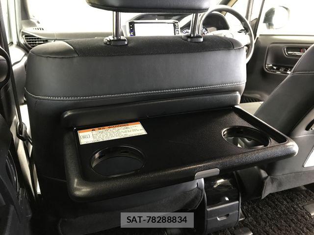 Toyota NOAH 2018-02 7501906-23