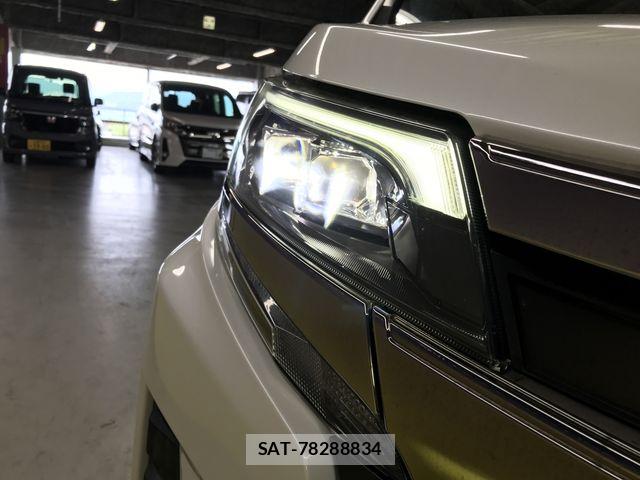 Toyota NOAH 2018-02 7501906-24
