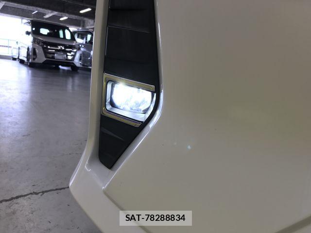 Toyota NOAH 2018-02 7501906-25