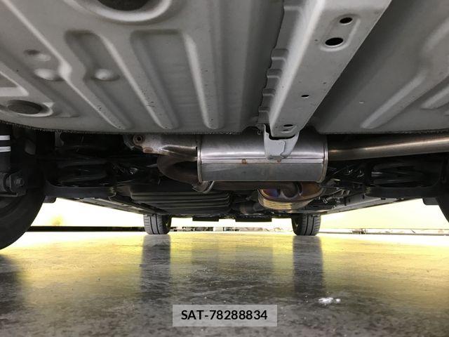 Toyota NOAH 2018-02 7501906-29