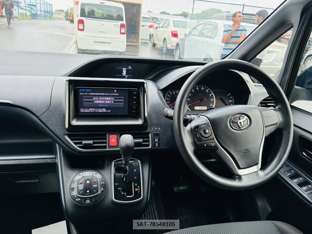 Toyota NOAH 2015 7401009-13