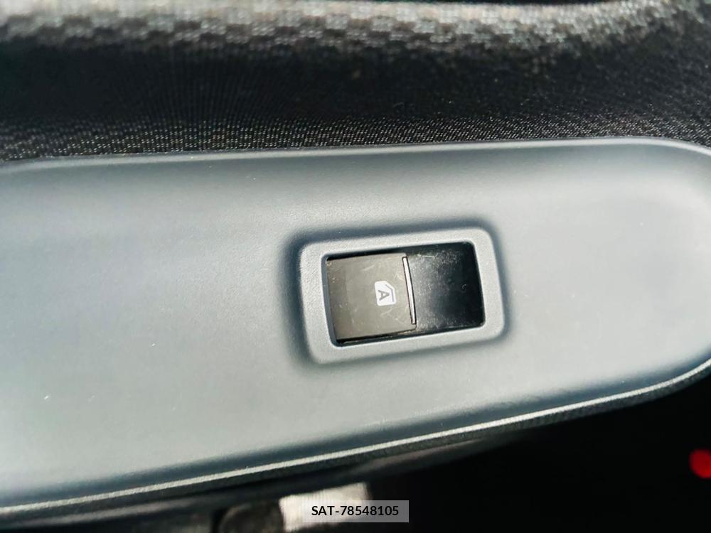 Toyota NOAH 2015 7401009-23